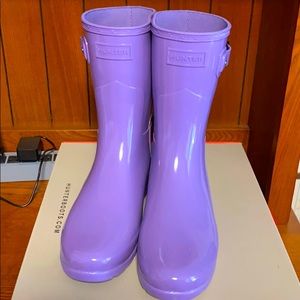 Hunter refined short gloss rainboot Purple sz 8